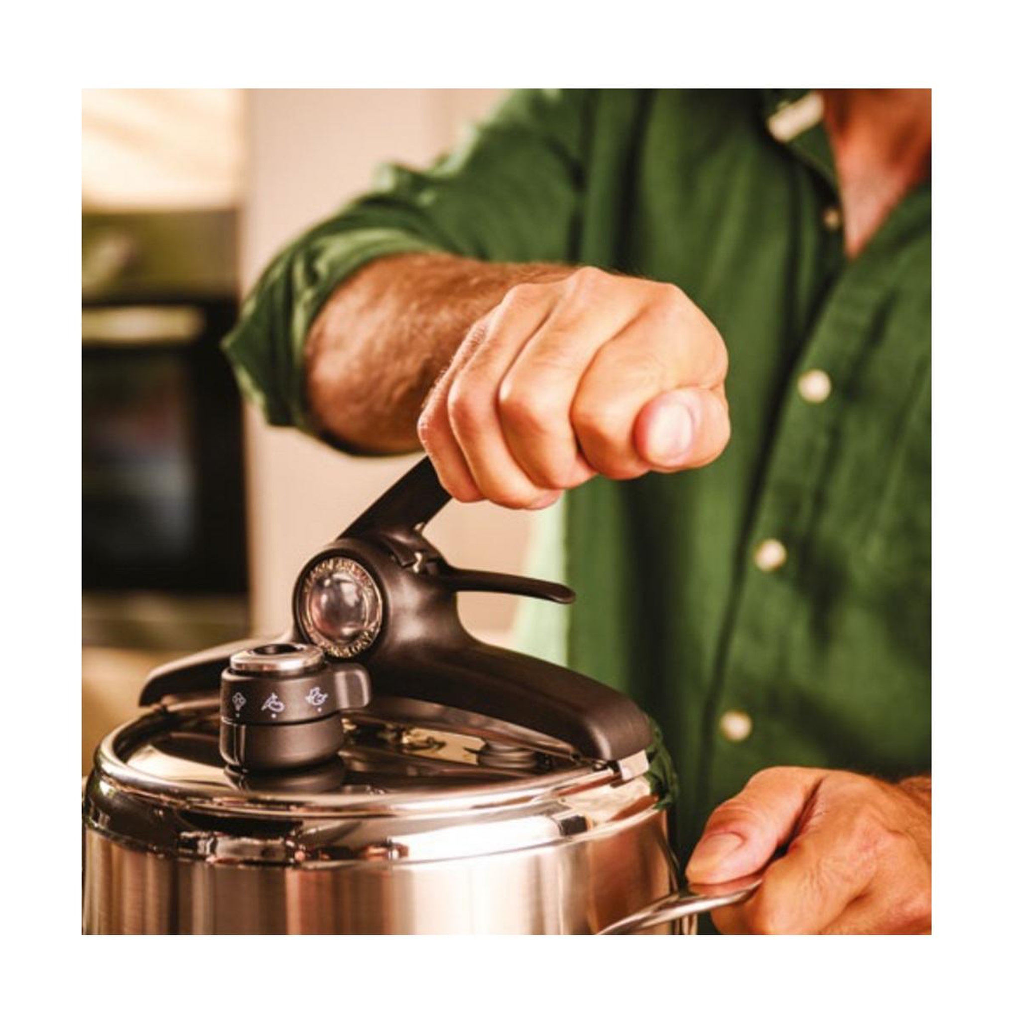 Voir la diapositive 2 : Lagostina Autocuiseur inox 7l - 012022010507
