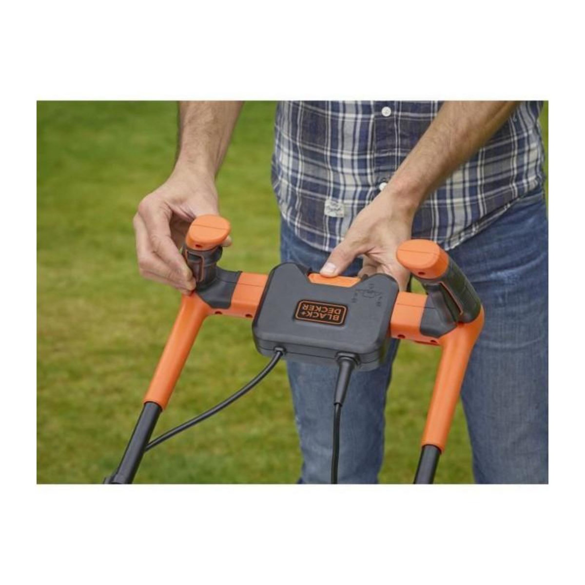Black et Decker BLACK + DECKER Tondeuse  34cm 1400W - Poignee Bike BEMW461BH