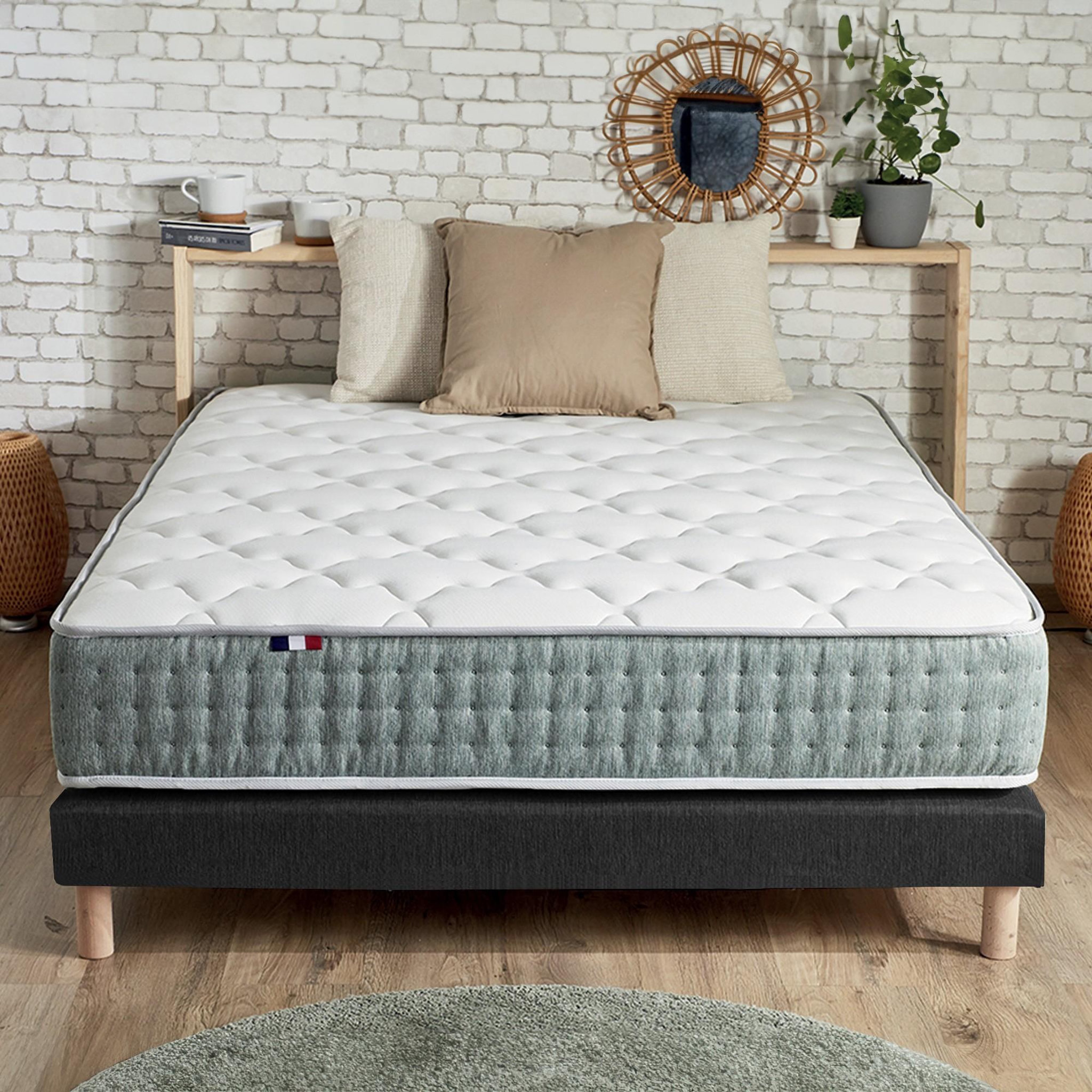 Voir la diapositive 6 : IDLITERIE Ensemble + matelas Ressort 7 zones Face Hiver/Eté différente HYGGE Fabriqué en France