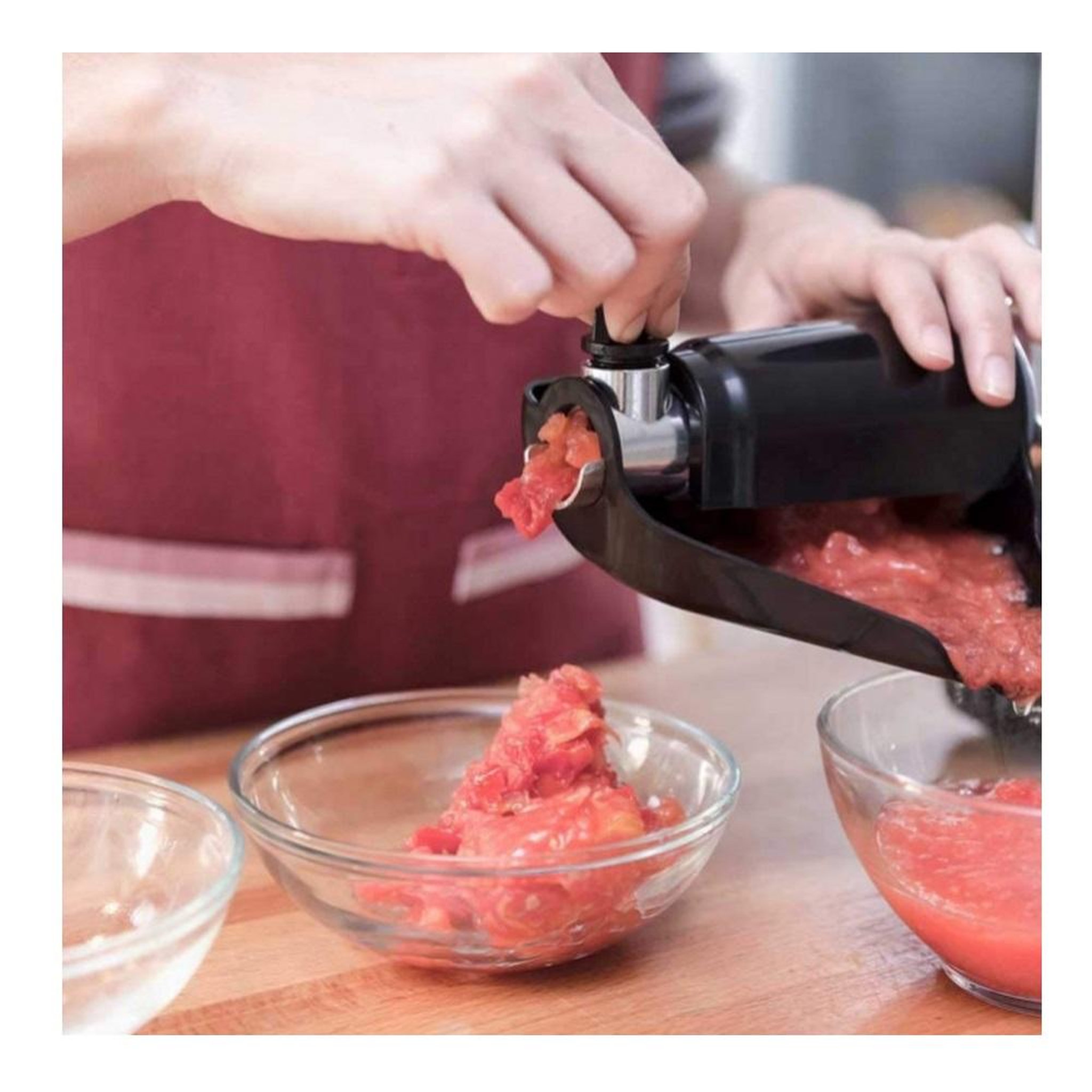 Voir la diapositive 3 : Black et Decker Hachoir à viande 1000w noir - BXMMA1000E