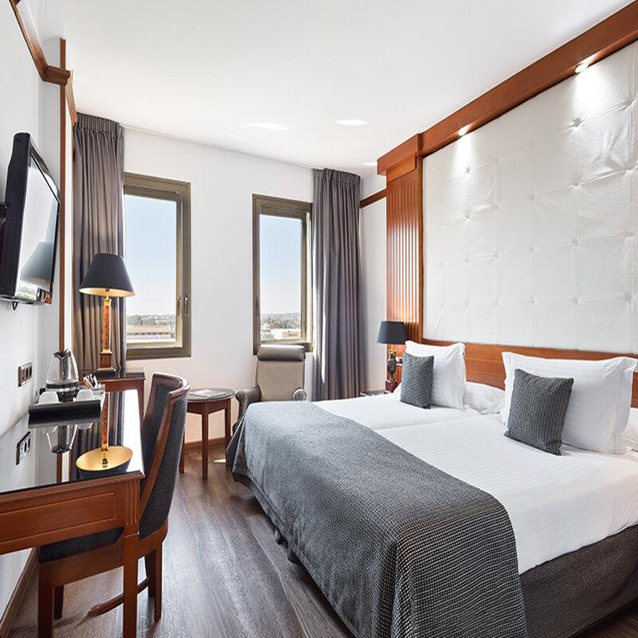 Voir la diapositive 2 : Smartbox Escapade en europe : 1 à 3 nuits en hôtel ou en b&b - coffret cadeau séjour