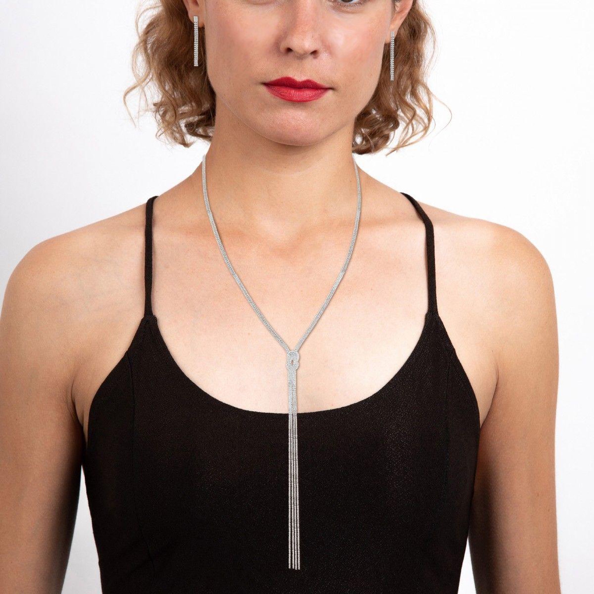 Voir la diapositive 2 : SC CRYSTAL Parure collier et boucles d'oreilles par SC Crystal ornée de Cristaux scintillants