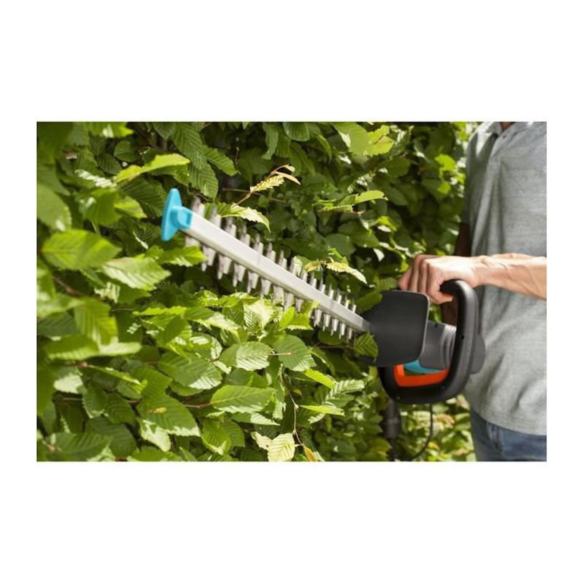 Gardena GARDENA Taille-haies electrique  600 /55cm - 600W ComforCut