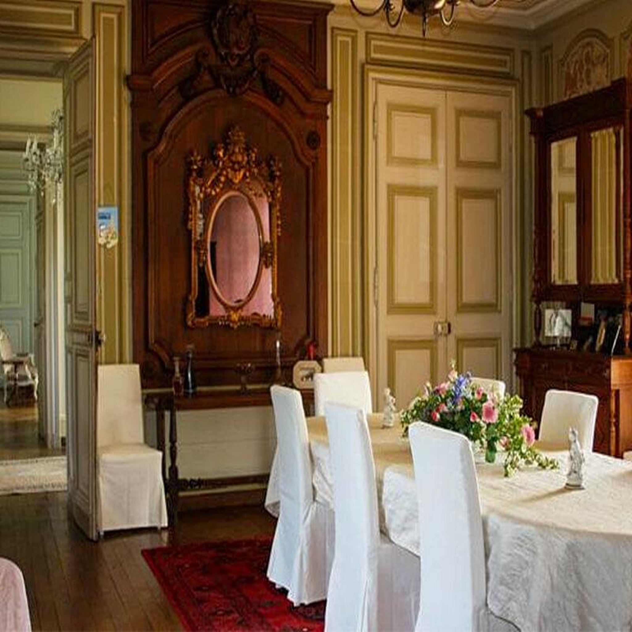 Voir la diapositive 3 : Smartbox Lune de miel : 3 jours dans un château avec dîner gastronomique - coffret cadeau séjour