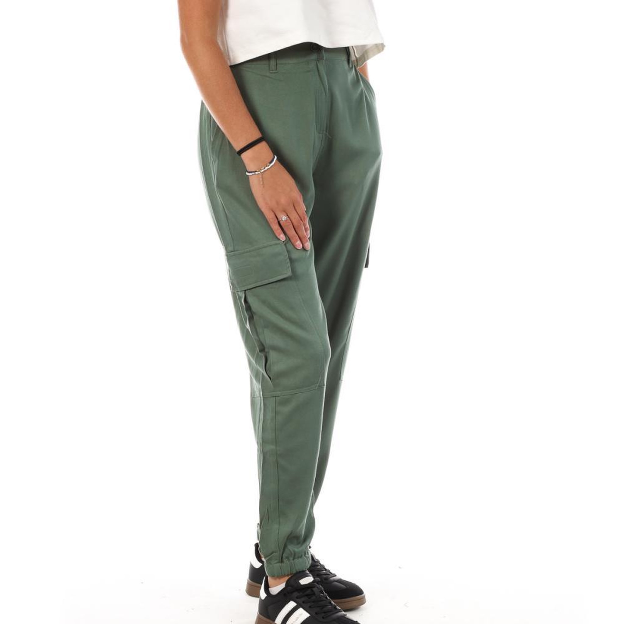 Lee Cooper Pantalon Fluide  Femme Lee Cooper Okarta. Coloris disponibles : Vert