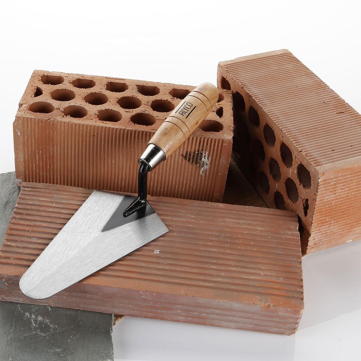 ALYCO Truelle ronde manche en bois 200 x 110mm