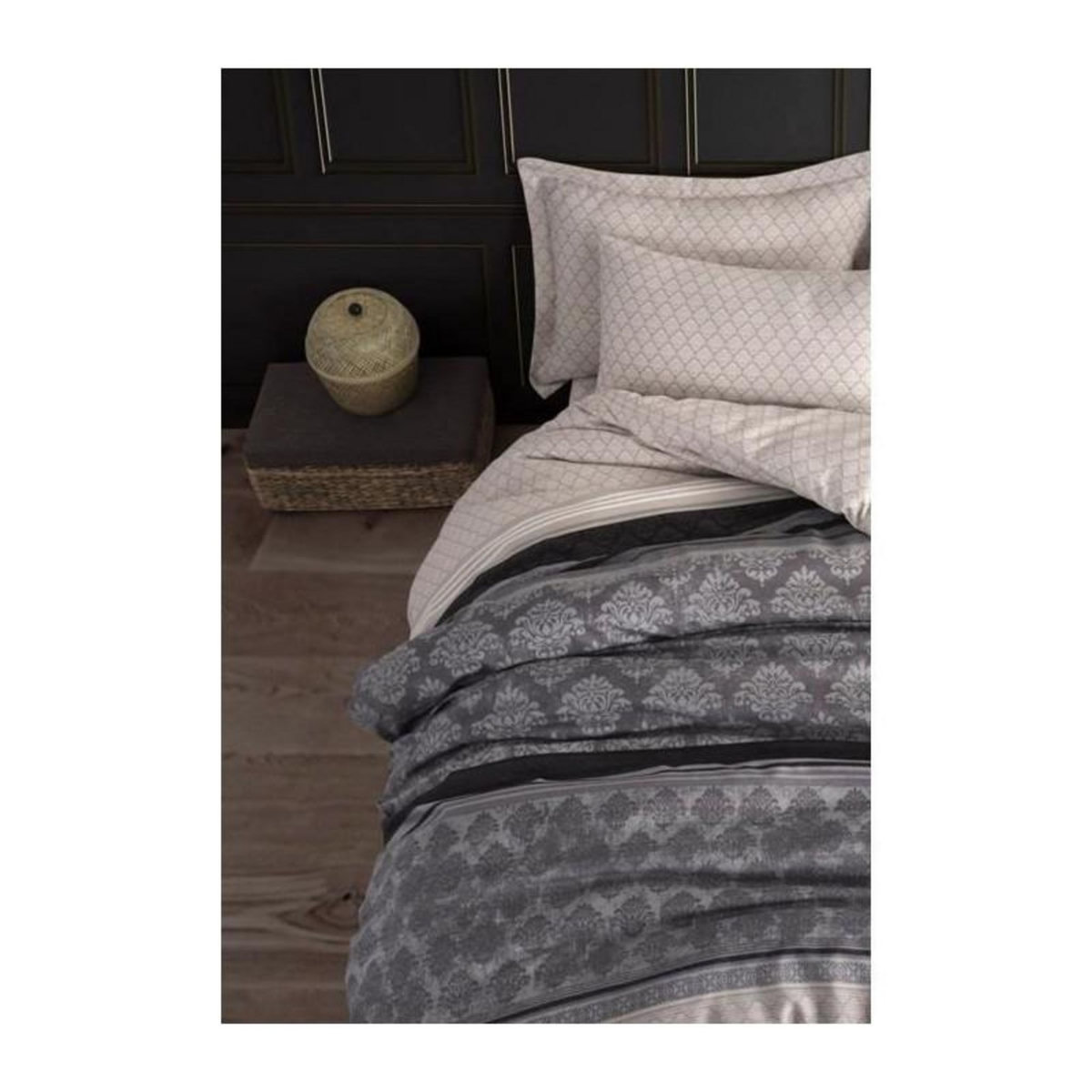 GENERIQUE Parure de lit - 1 housse de couette 220 x 240 cm + 2 taies d'oreiller 60 x 60 cm - 65% coton, 35% polyester - Gris