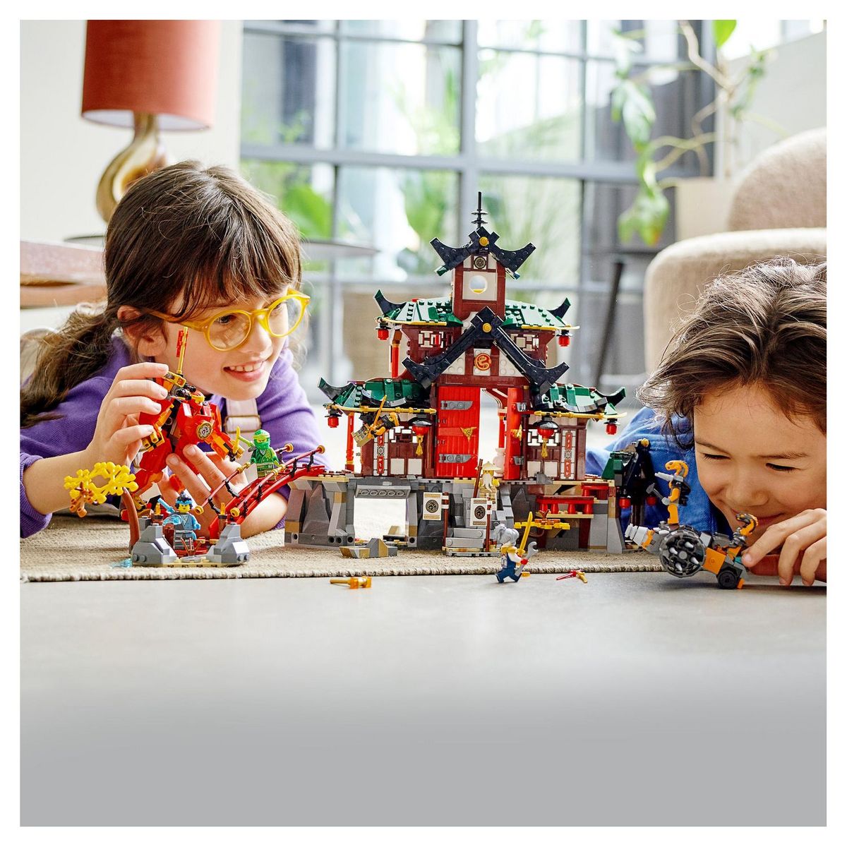 LEGO Ninjago 71767 - Le temple Dojo Ninja, Set Maîtres du Spinjitzu, Jouet Enfants +8 Ans avec Figurines Lloyd, Kai et Serpent avec bannière de mission à collectionner