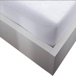 Home collection Protège matelas 100% bouclette eponge et impermeable. Coloris disponibles : Blanc