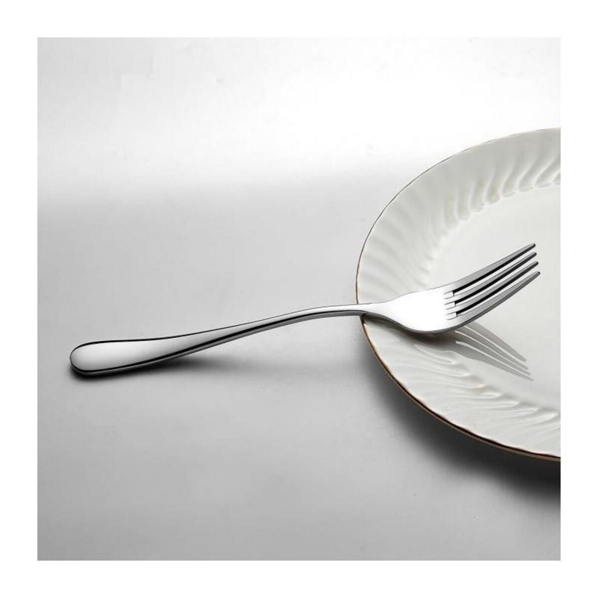 Arthur Martin Ménageres - ARTHUR MARTIN - AM2202 - 24 pieces - Acier inoxydable - Finition miroir poli avec manche mat