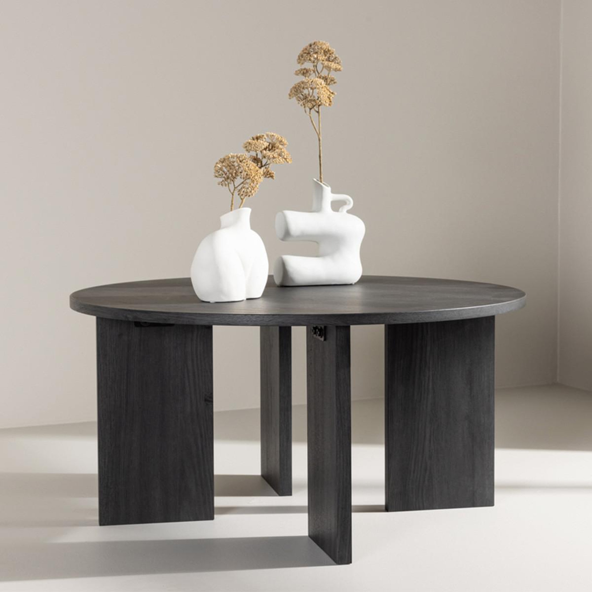 Voir la diapositive 4 : Paris Prix Table basse ronde design  askeron  80cm noir