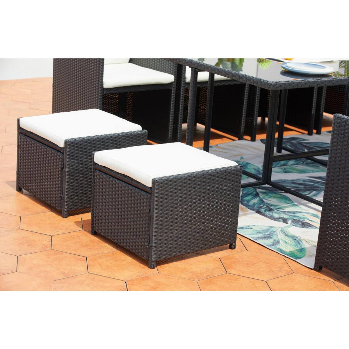 CONCEPT USINE Table et chaises 12 places encastrables résine noir-blanc MIAMI