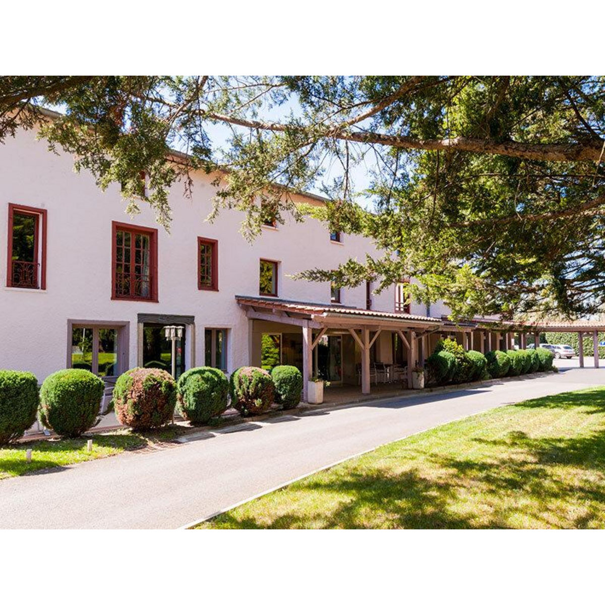 Smartbox Séjour nature à Thiers lors de 2 jours en hôtel 4* au cœur d'un parc régional - Coffret Cadeau Séjour