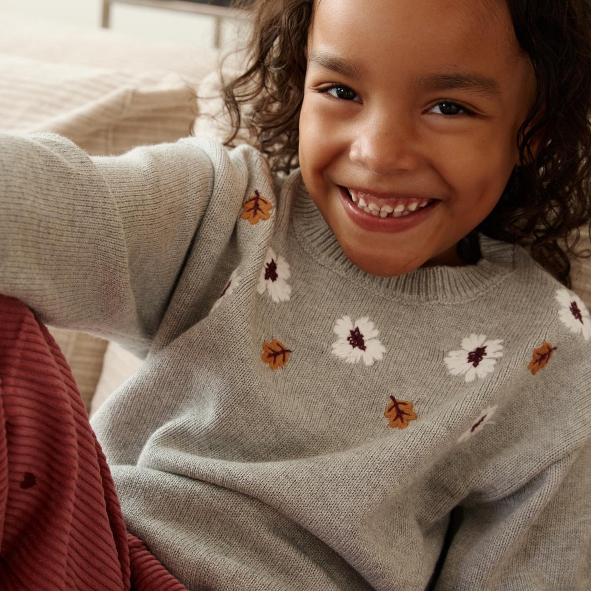Voir la diapositive 5 : PETIT BEGUIN Pull enfant en tricot Aimée
