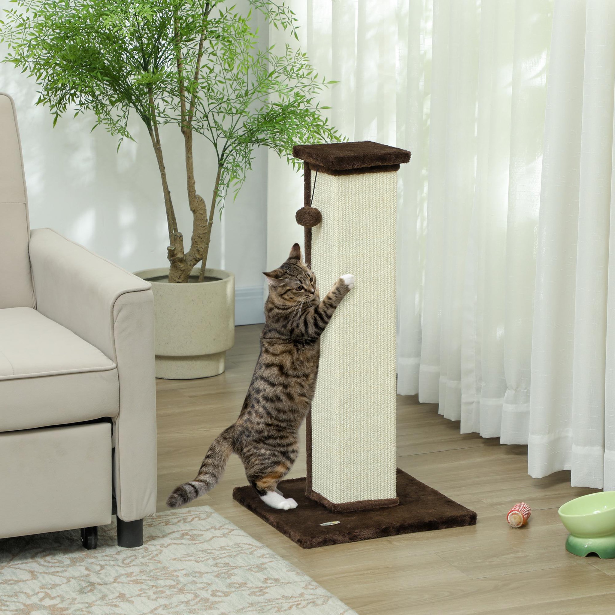 Voir la diapositive 4 : PAWHUT Griffoir tour pour chat h.81 cm - poteau à griffer avec jeu balle suspendue - peluche marron sisal naturel