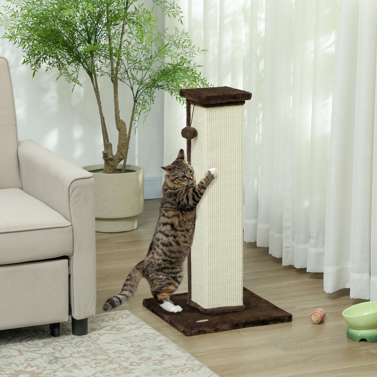 PAWHUT Griffoir tour pour chat H.81 cm - poteau à griffer avec jeu balle suspendue - peluche marron sisal naturel