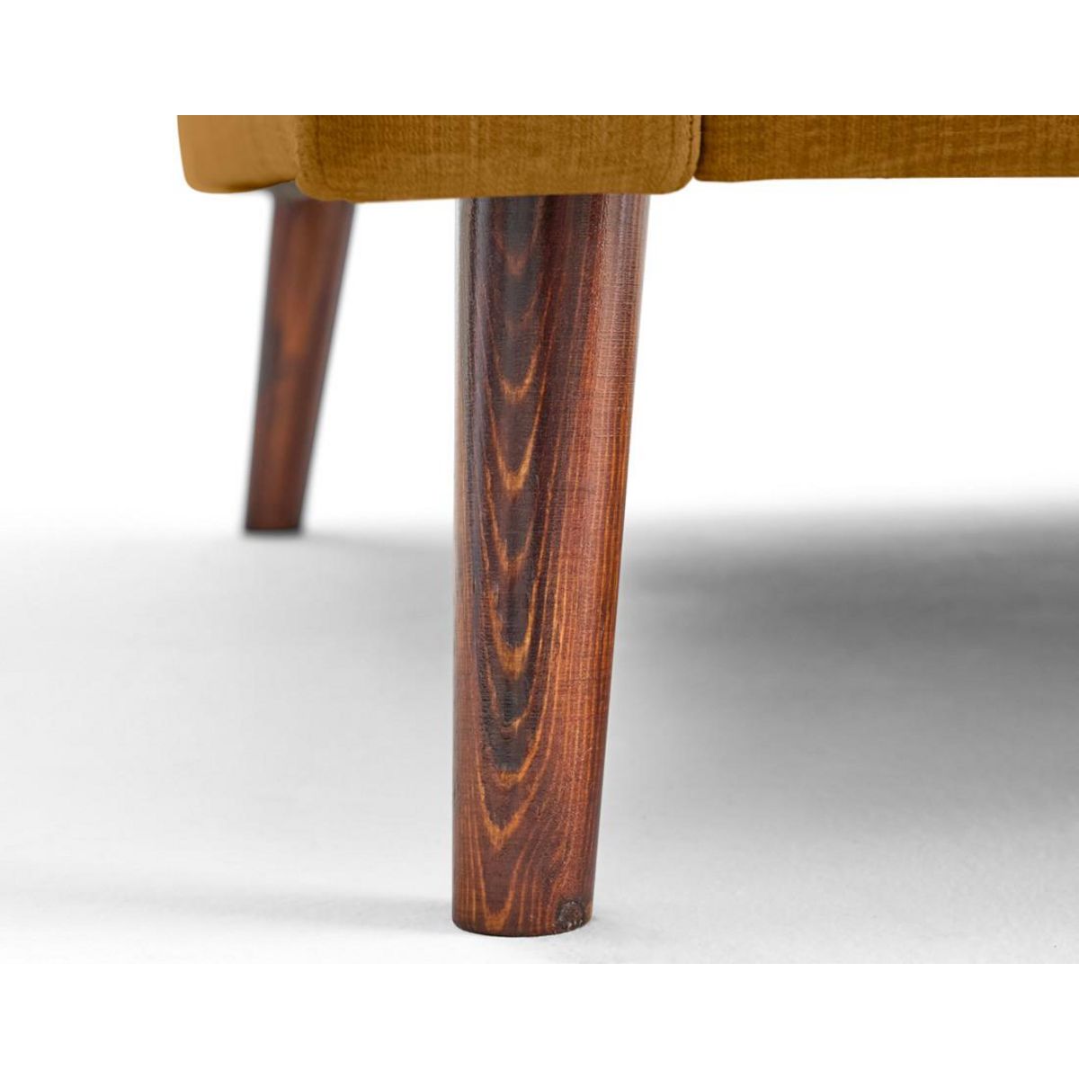 LISA DESIGN Ostrava - canapé droit 3 places en velours pieds en bois