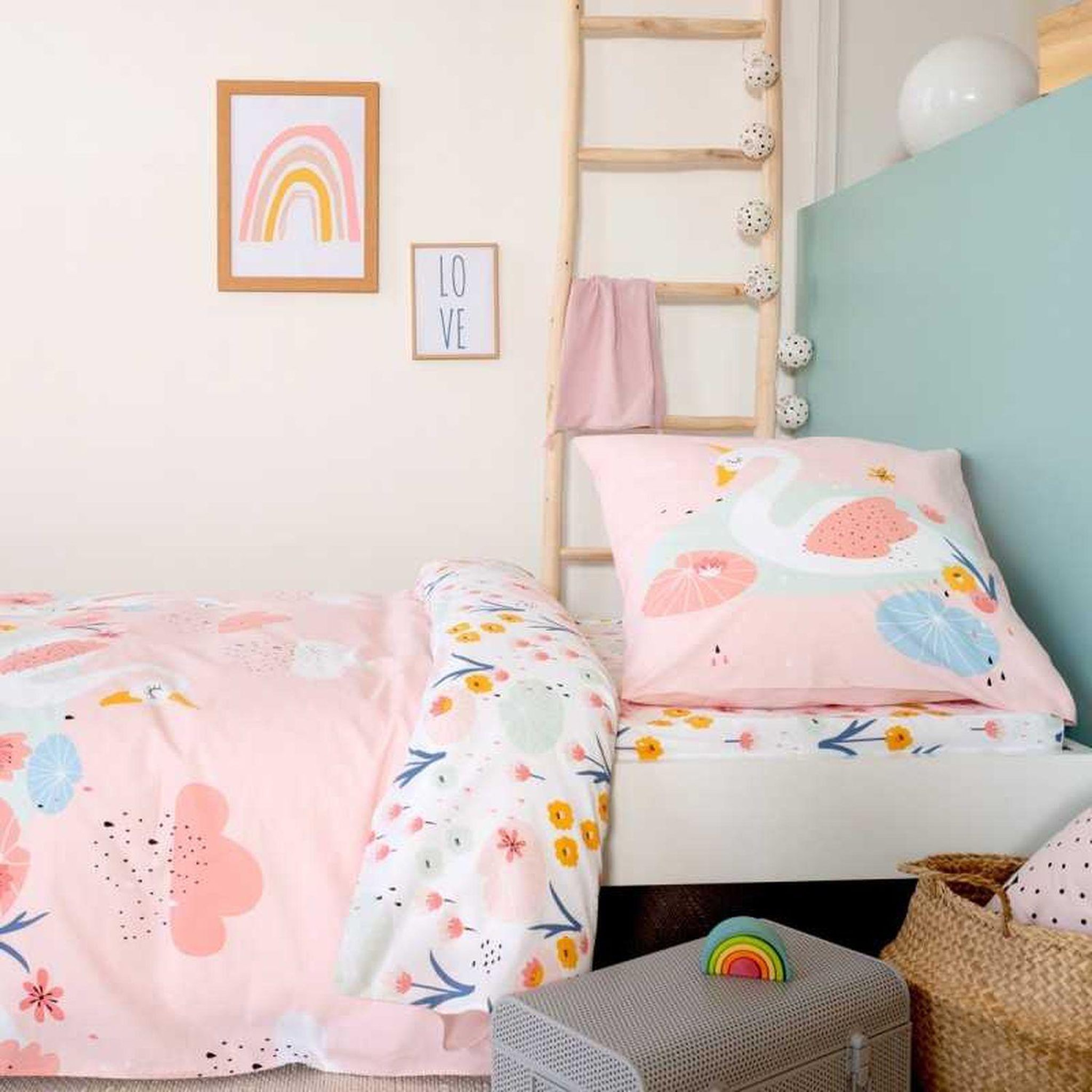Voir la diapositive 4 : COTE DECO Parure de lit enfant cygne - coton 57 fils/cm² - 140 x 200 cm - rose