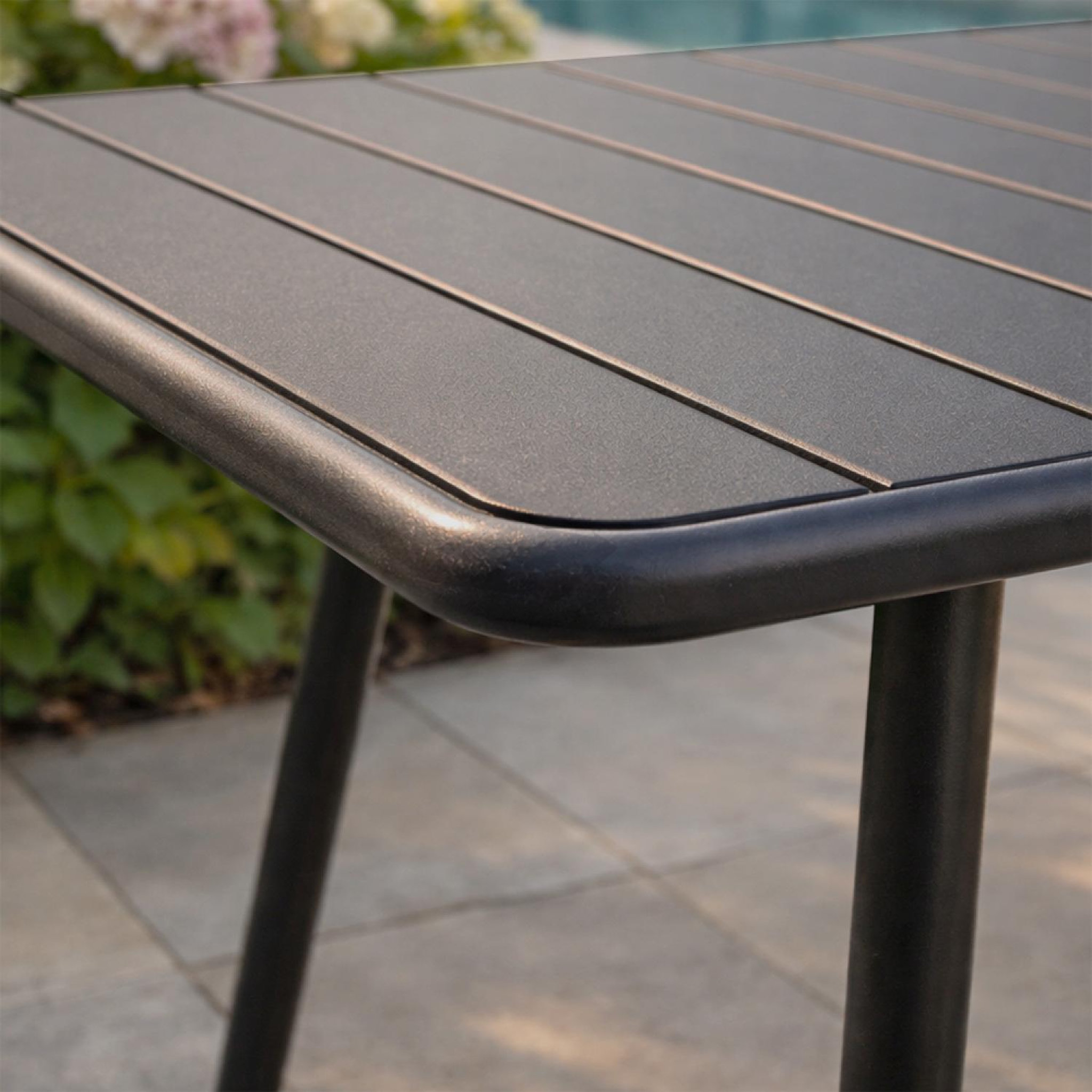 Voir la diapositive 6 : CONCEPT USINE Table de jardin 10-12 places 234cm gris foncé bergame