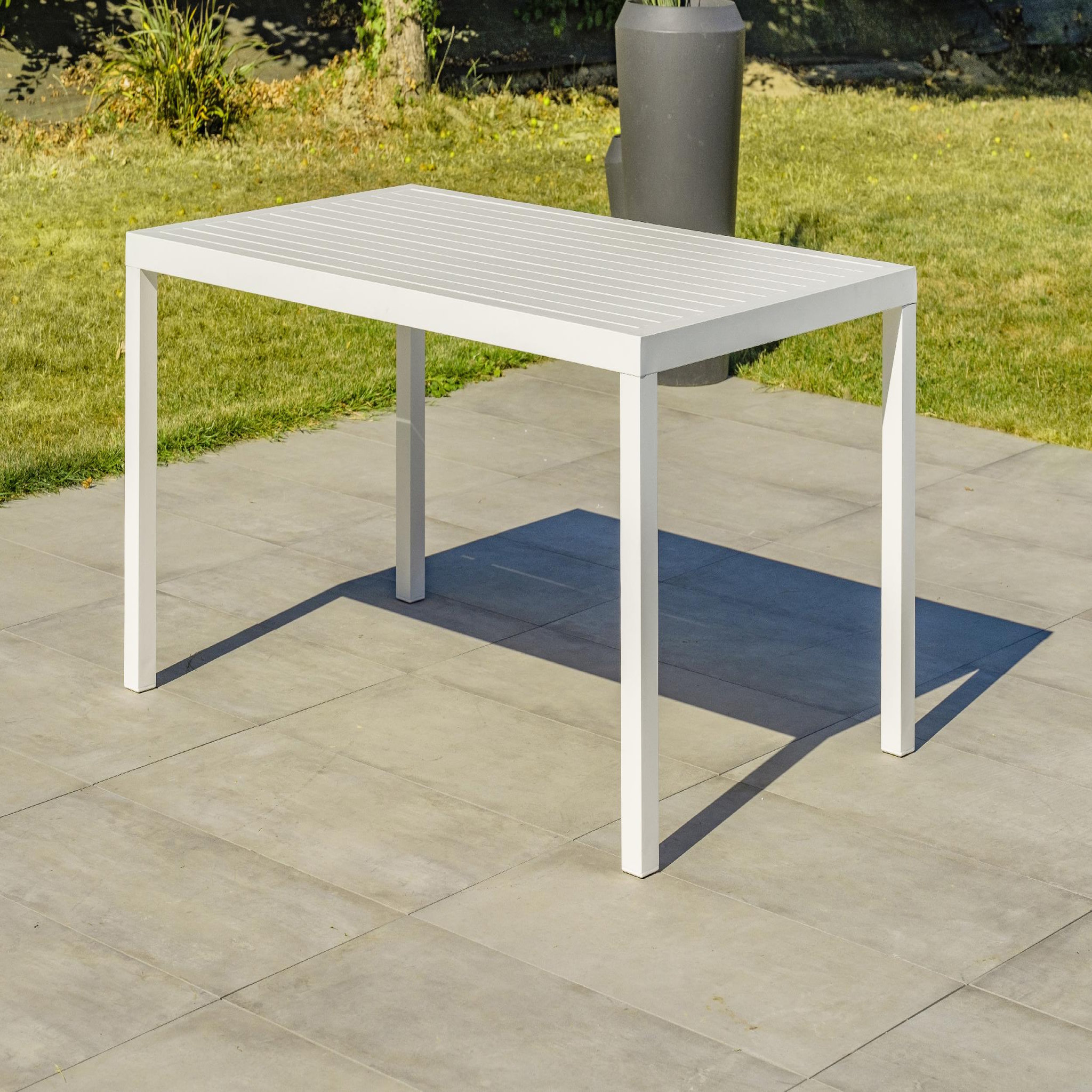 Voir la diapositive 6 : DCB GARDEN Salon de jardin - 7 places - Aluminium - blanc - CAYENNE S3