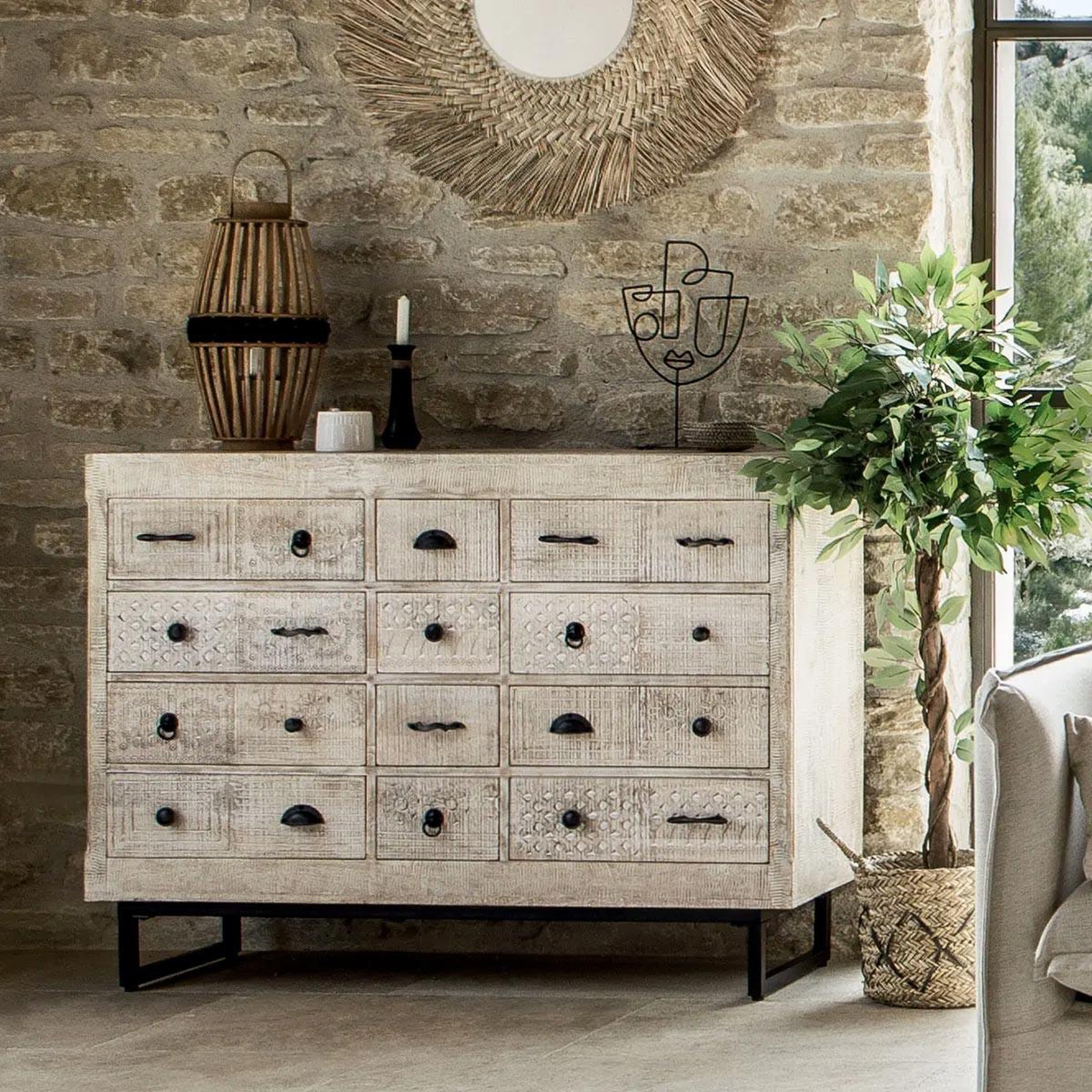 Voir la diapositive 6 : ATMOSPHERA Commode 12 tiroirs Ajay en bois blanchi - Beige