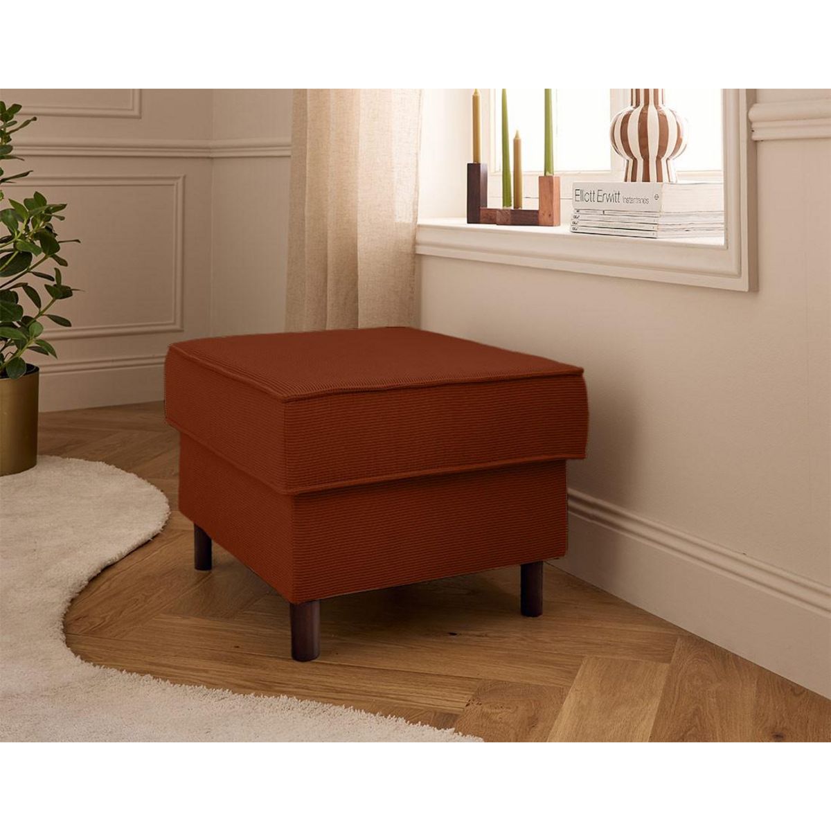 LISA DESIGN Jake - pouf en velours côtelé - pieds bois foncé