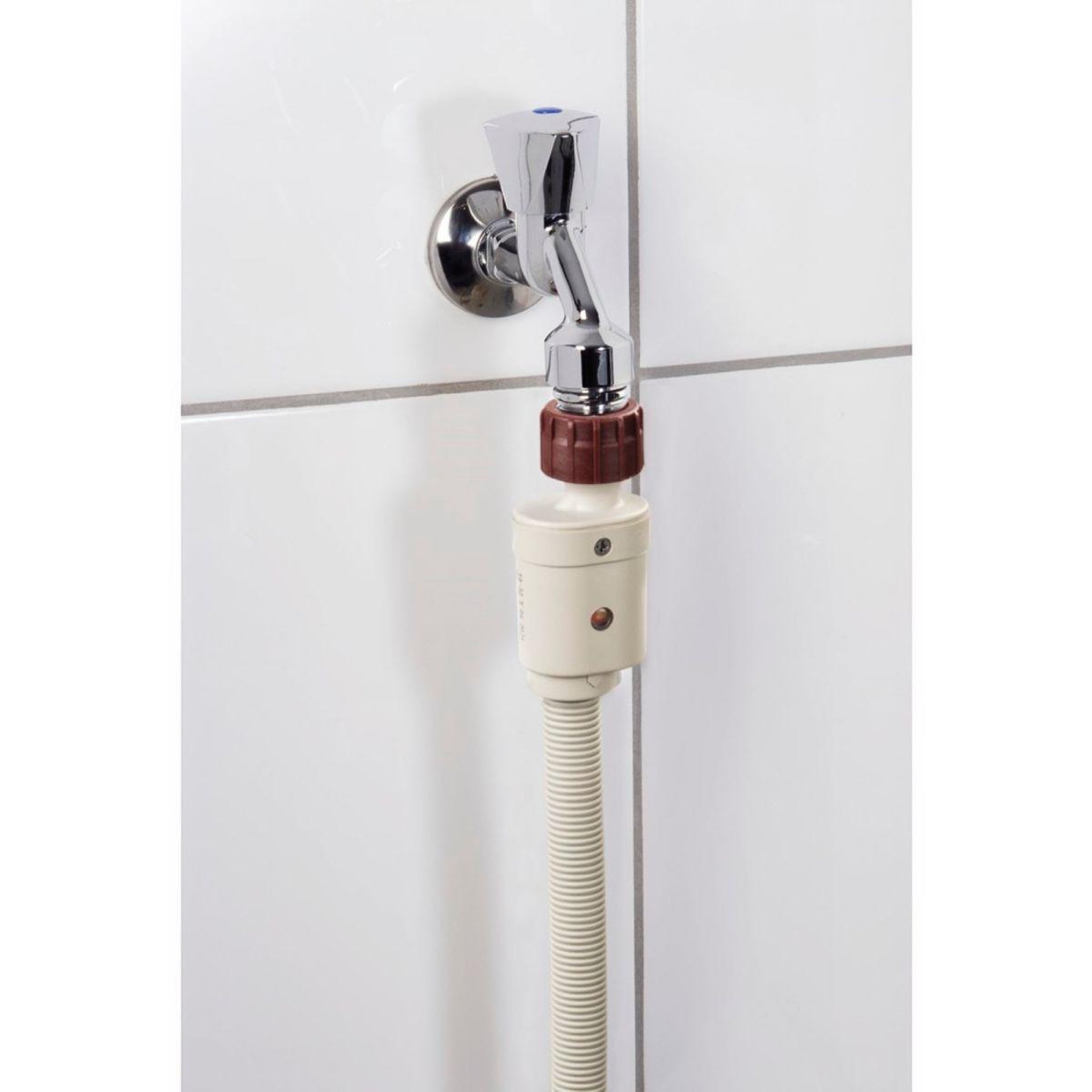 Voir la diapositive 5 : XAVAX Tuyau anti fuite lave linge/vaisselle 2.5m