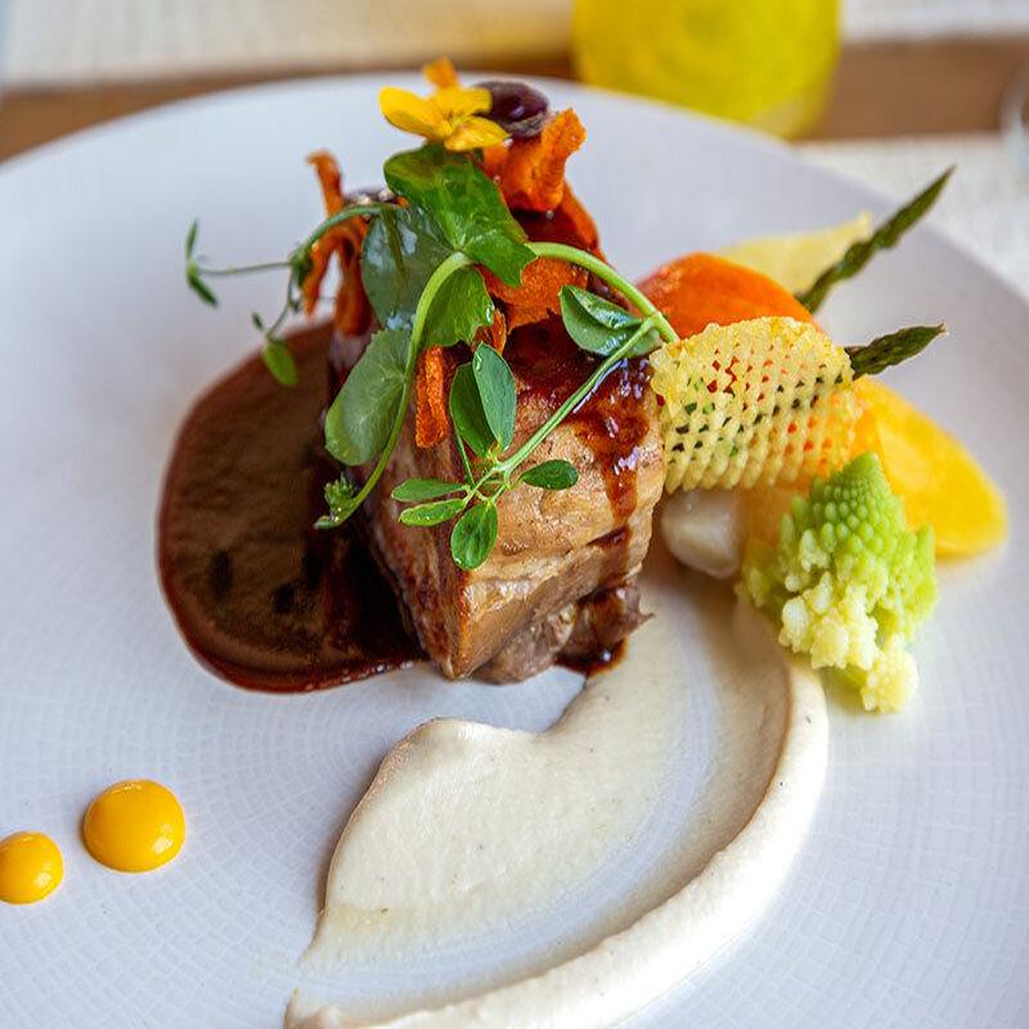 Voir la diapositive 2 : Smartbox Moment gourmand : savoureux menu 3 plats sur la côte d'azur près de grasse - coffret cadeau gastronomie
