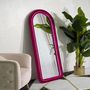 Voir la diapositive 5 : Paris Prix Miroir Mural en Velours  Chloé  160cm Fuchsia