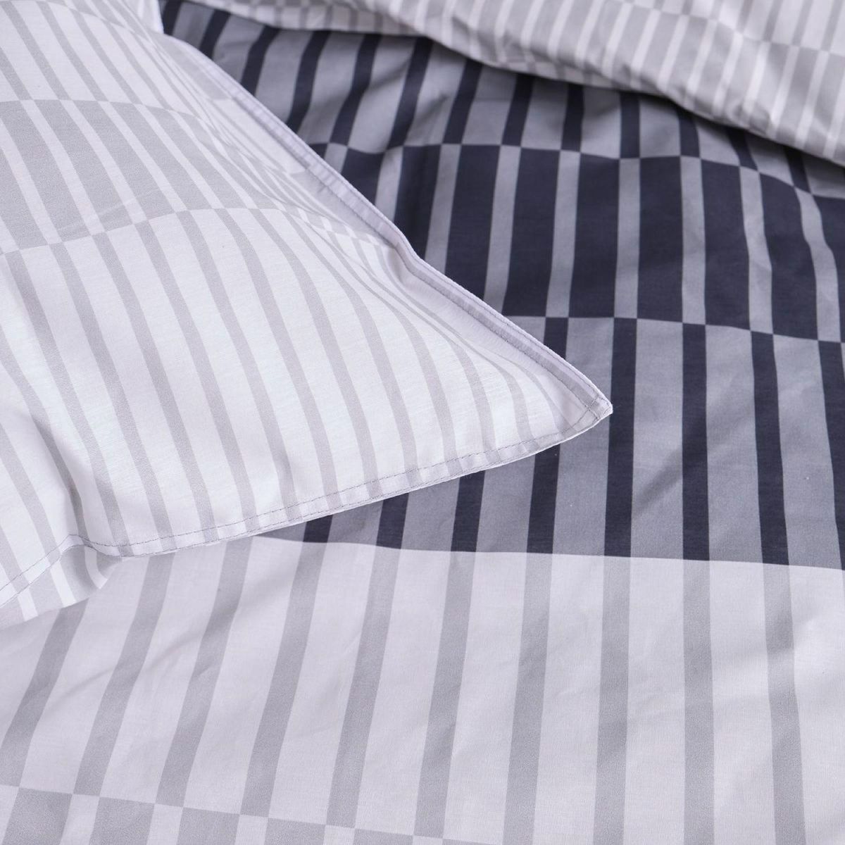 TODAY Parure housse de couette en coton 57 fils motif rayure LOU