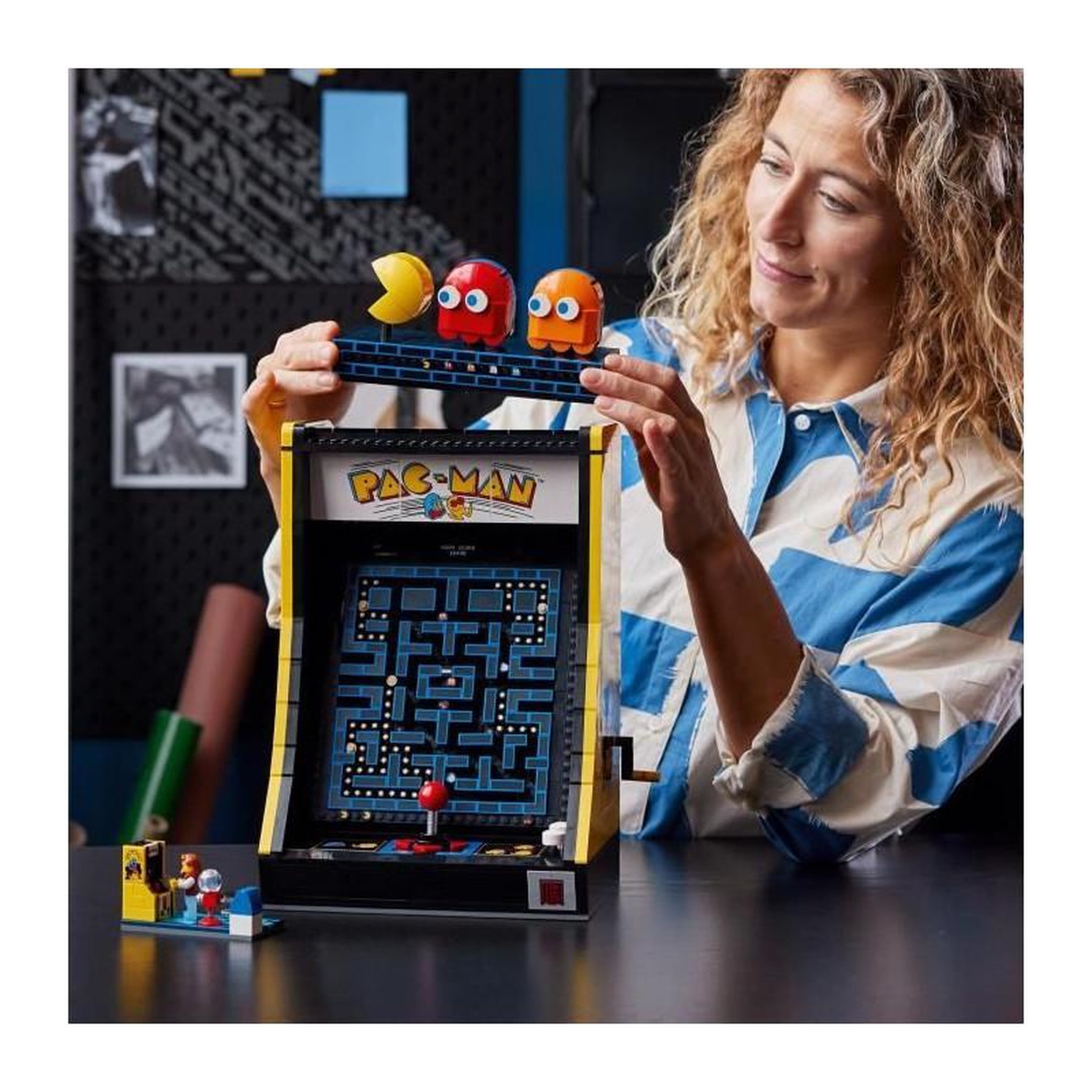 Voir la diapositive 5 : LEGO LEGO 10323 Icons Jeu d'Arcade PAC-MAN, Maquette pour Adultes a Construire, Machine de Jeu avec des Personnages