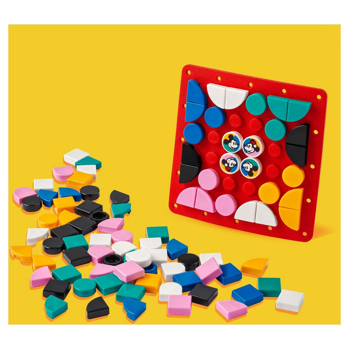 LEGO Dots 41963 Plaque à Coudre Mickey Mouse et Minnie Mouse, Kit de Création de Bijoux Personnalisés, Fabrique à Badge, Décoration Vêtements, Sacs à Dos