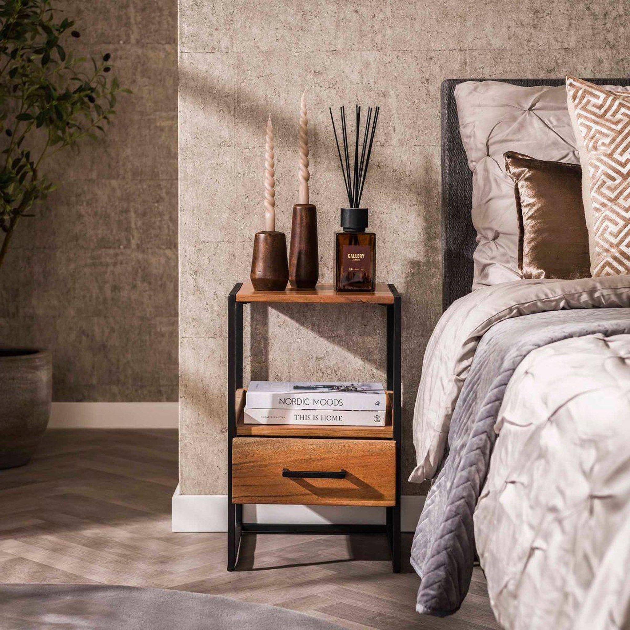 Voir la diapositive 3 : JLC KREATION Table de chevet en bois massif ninna niche 1 tiroir