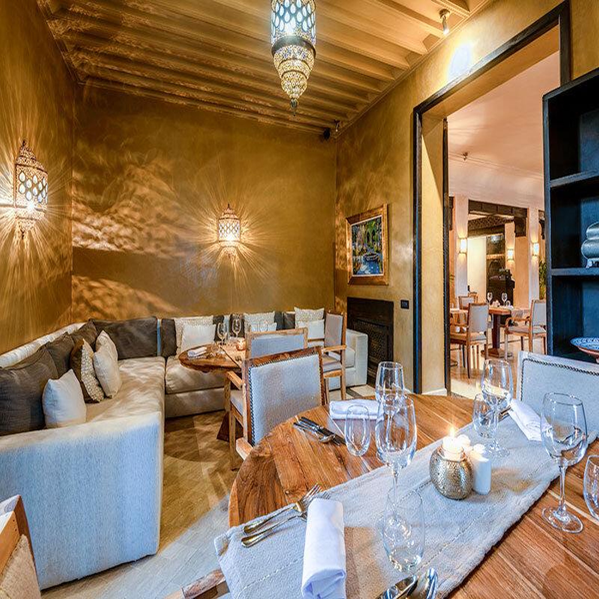 Voir la diapositive 4 : Smartbox 3 jours d'exception en suite d'un hôtel 5* au maroc avec dîner, massage et sortie en bateau - coffret cadeau séjour
