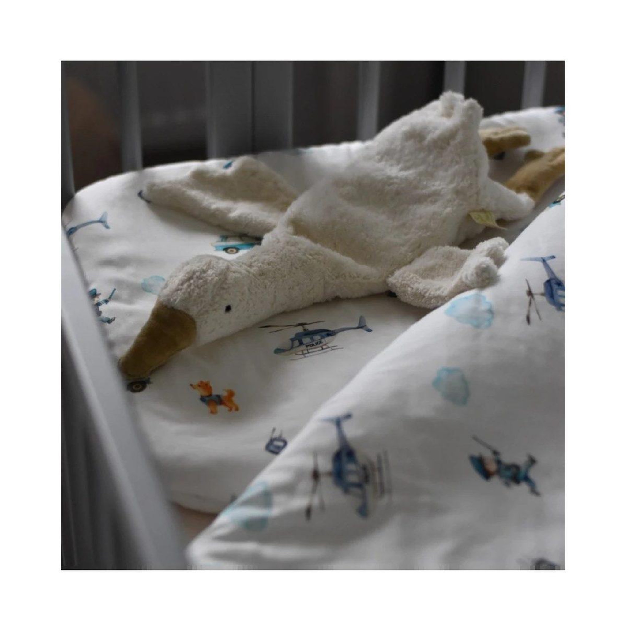 Voir la diapositive 3 : WALDIN Oreiller bébé 60 × 40 cm - motif policier, blanc