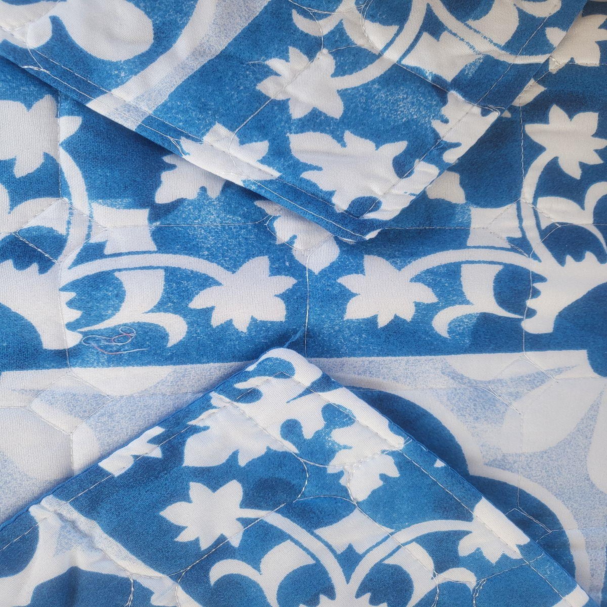 Voir la diapositive 3 : Eden Couvre lit microfibre + taies persane