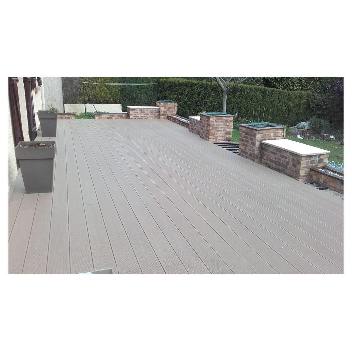 GREEN OUTSIDE Pack terrasse composite Extra Protect coloris grège