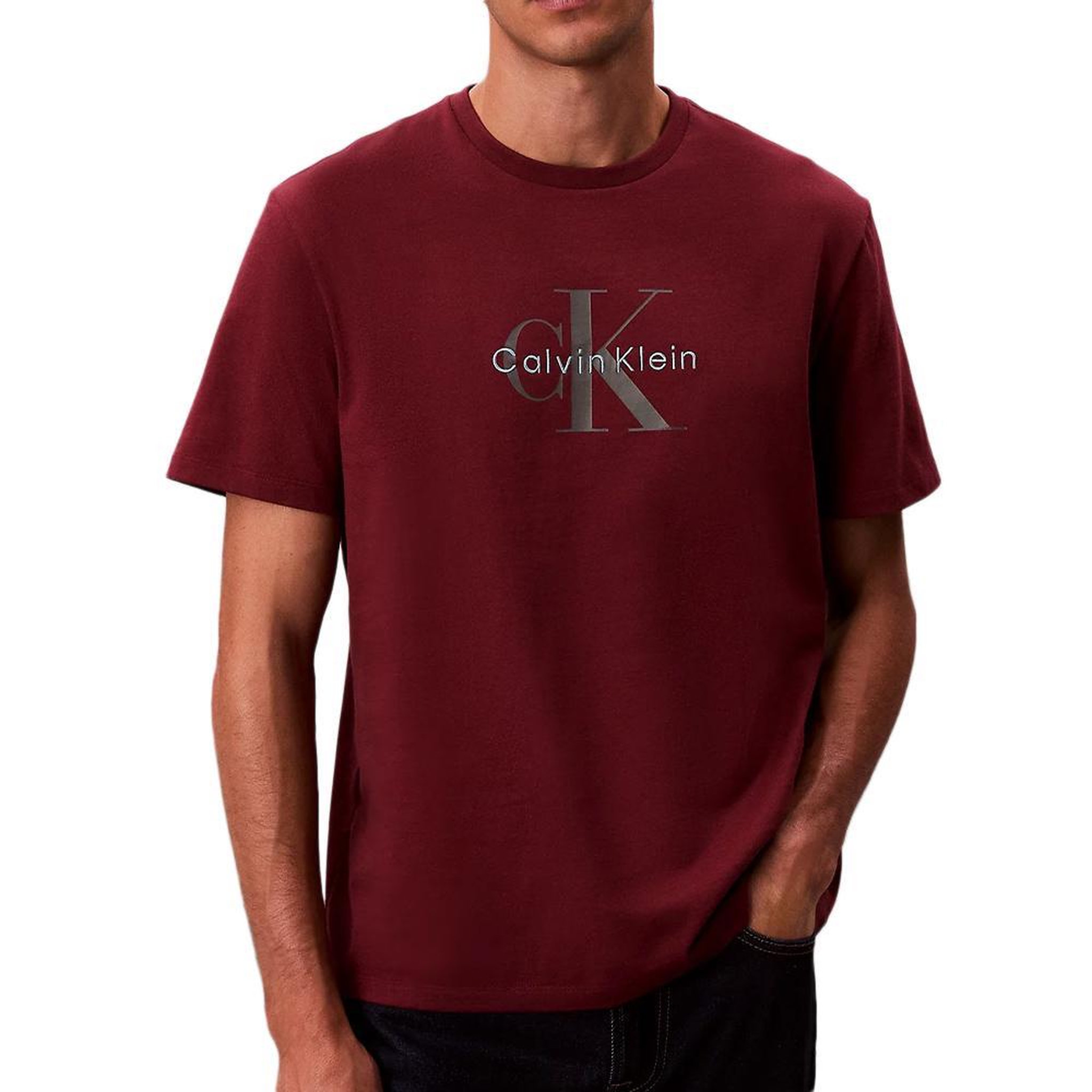 CALVIN KLEIN JEANS T-Shirt Bordeaux Homme Calvin Klein Jeans Hero LV04RB862G. Coloris disponibles : Rouge