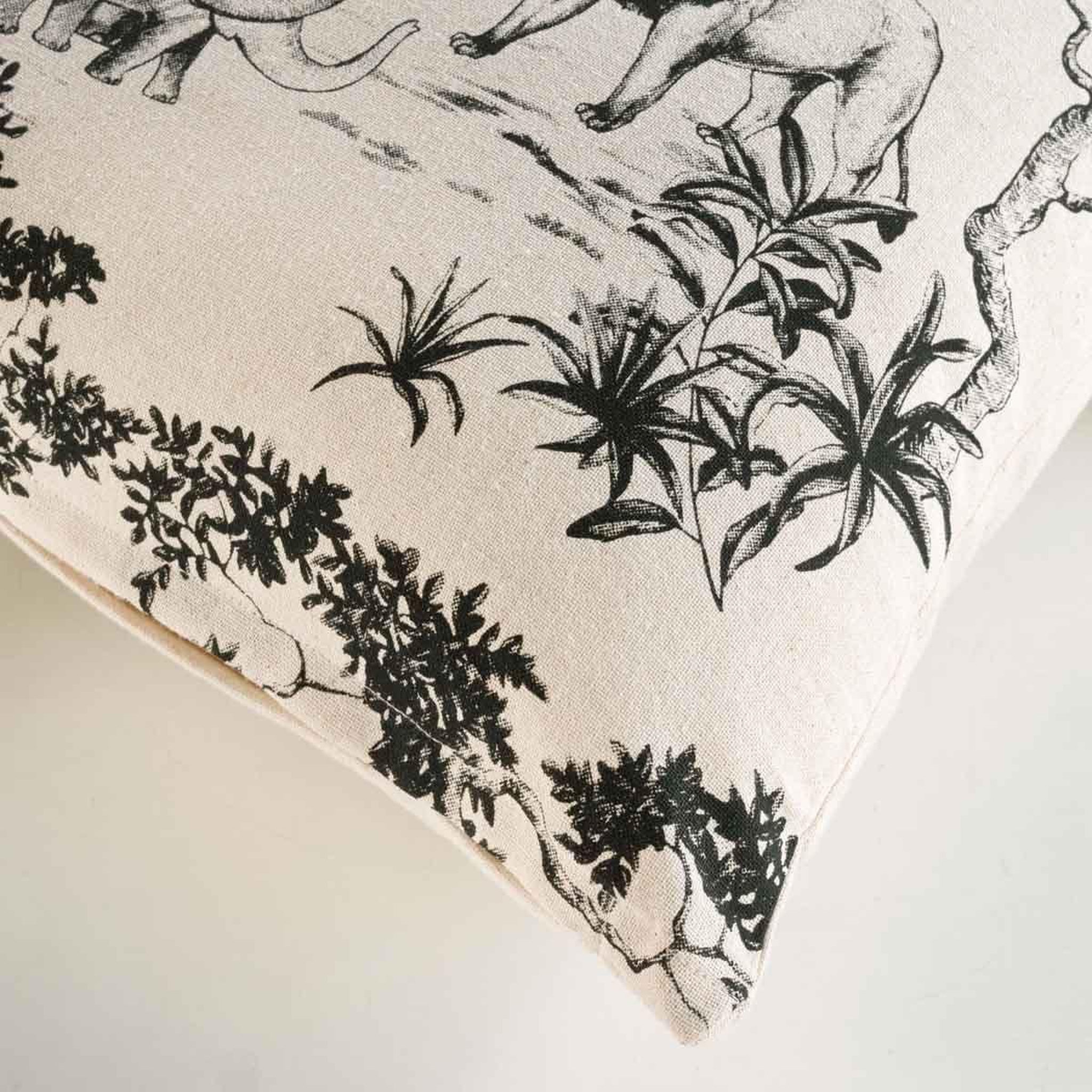 Voir la diapositive 3 : Douceur d'Intérieur Housse de coussin déco  zambie  40x40cm naturel