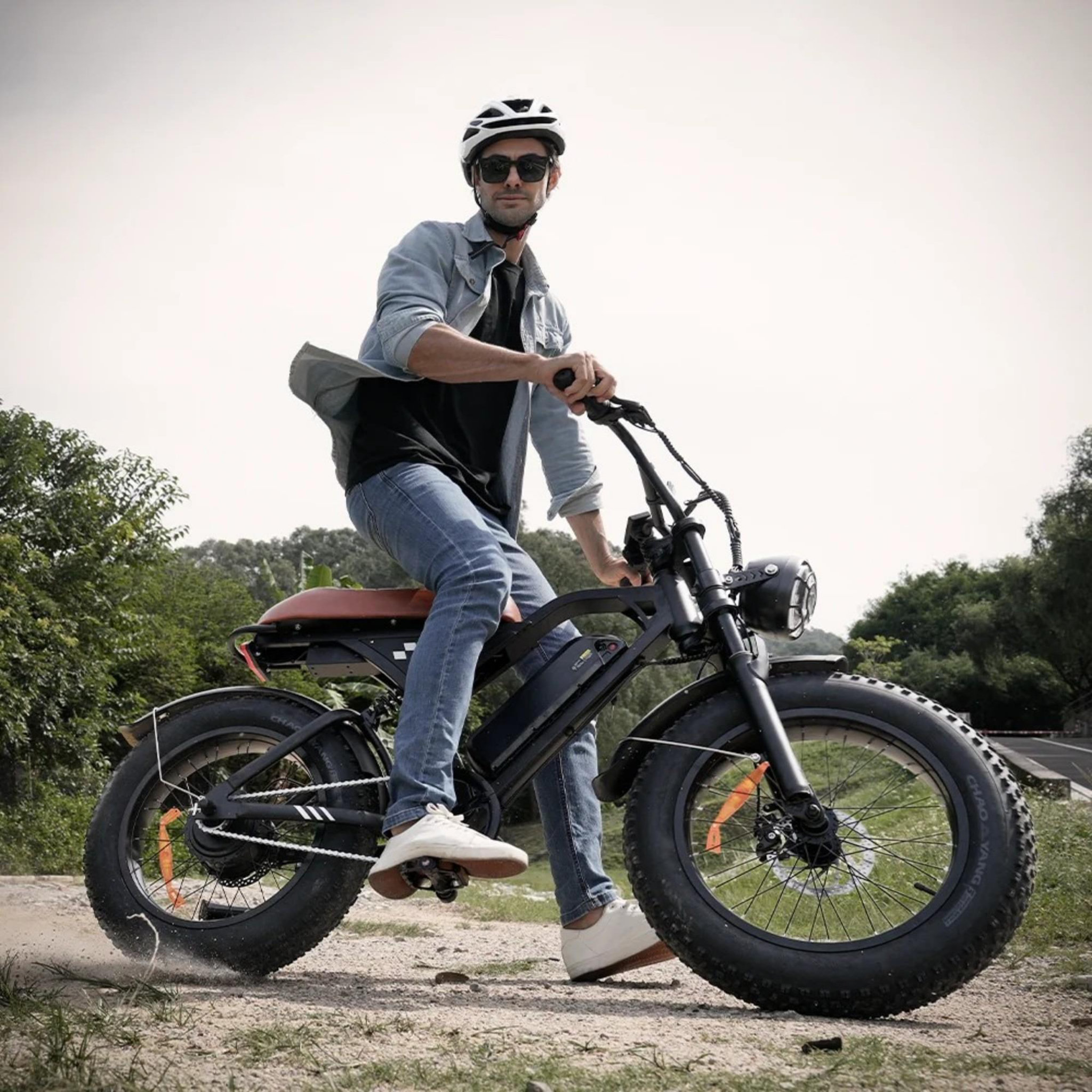 Voir la diapositive 6 : ISCOOTER Vélo électrique rétro à gros pneus eb5max, batterie amovible de 749 wh et commande par application