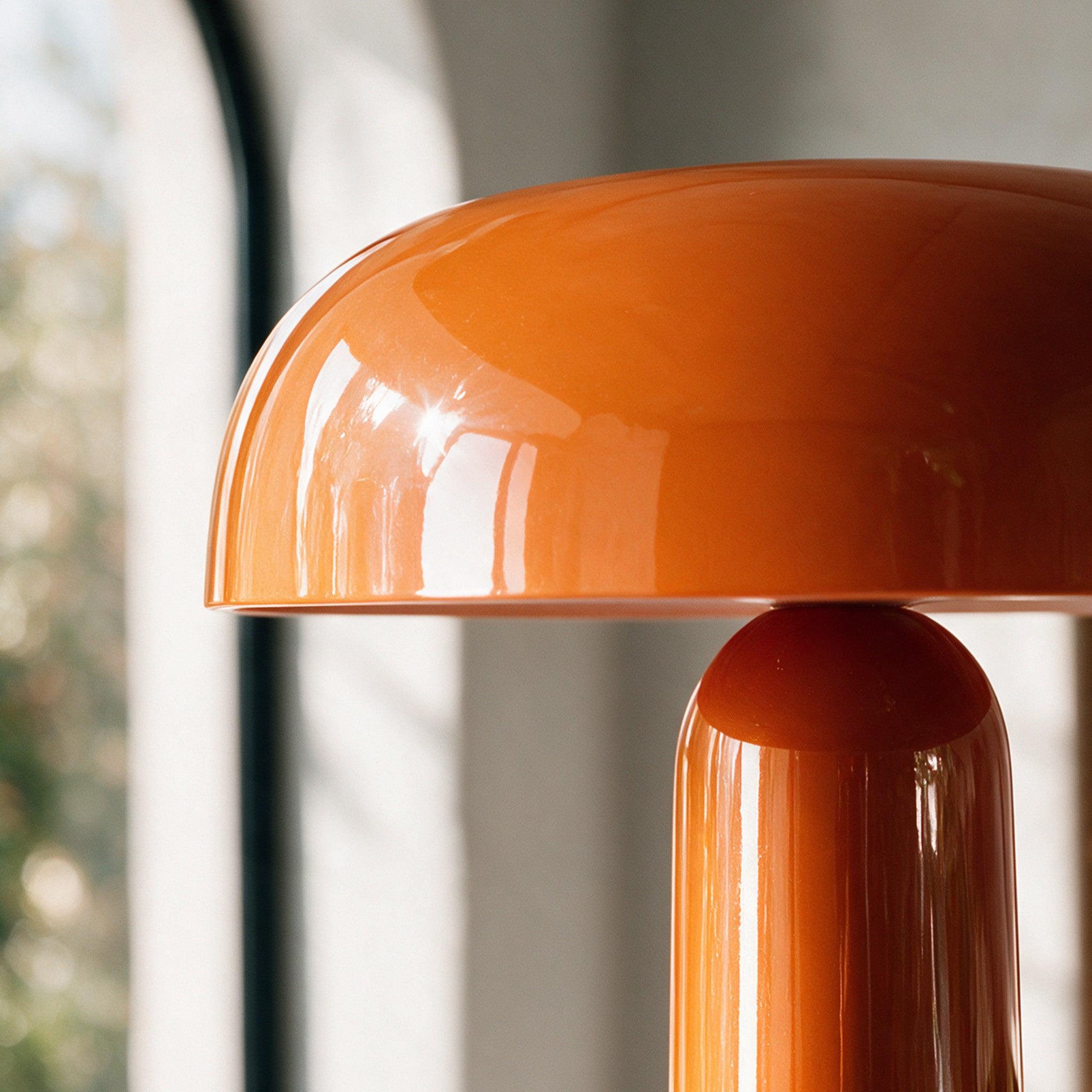 Voir la diapositive 6 : MAISON PAVANE Lampadaire en métal orange-livia