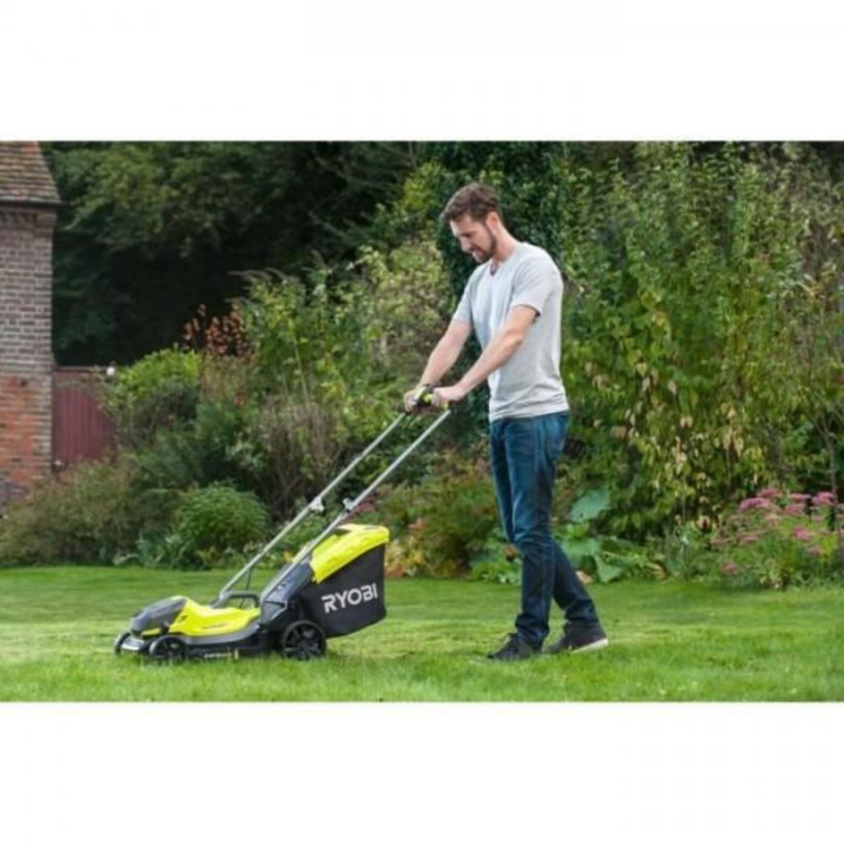Ryobi Tondeuse a Gazon RYOBI - Combo 2 outils ONE+ :   RLM18X33B40 + coupe-bordures OLT1825M OFFERT - RLM1833BLT1825M