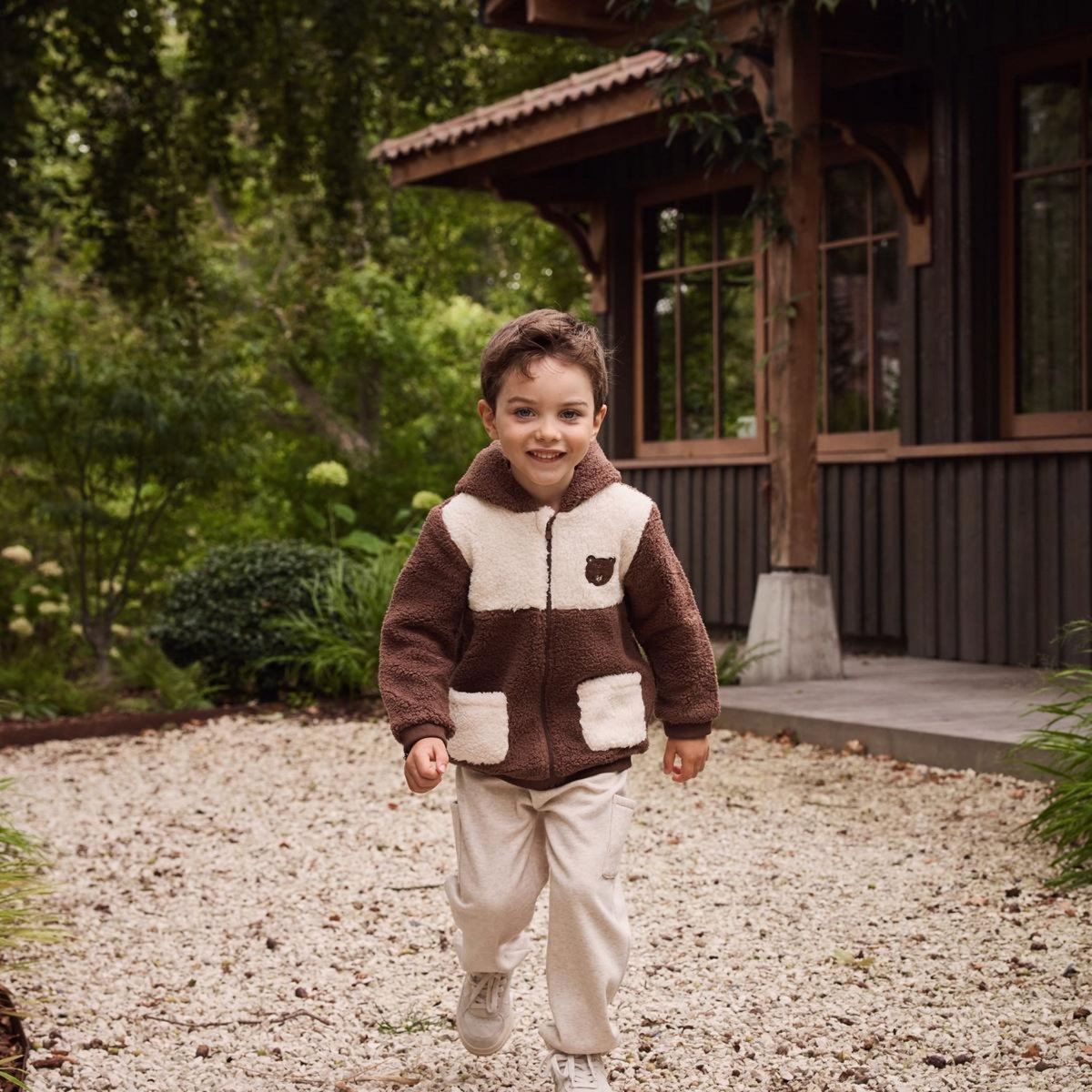 Petit Béguin Veste enfant en sherpa avec capuche Cracotte