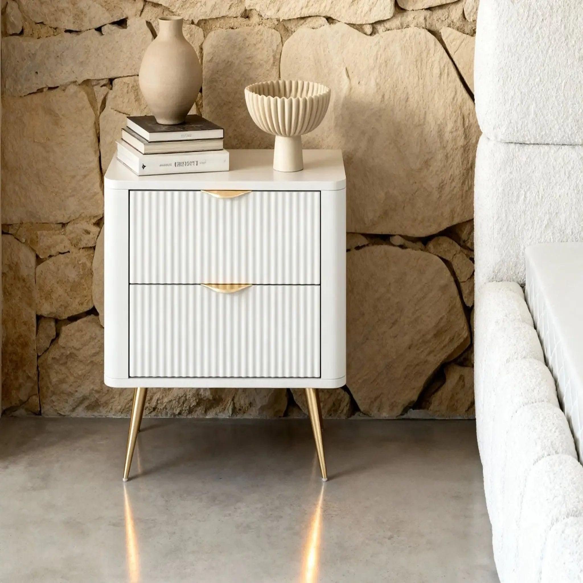 Voir la diapositive 4 : CASANOVA PARIS Joudy - table de chevet 63cmeffet rainuré