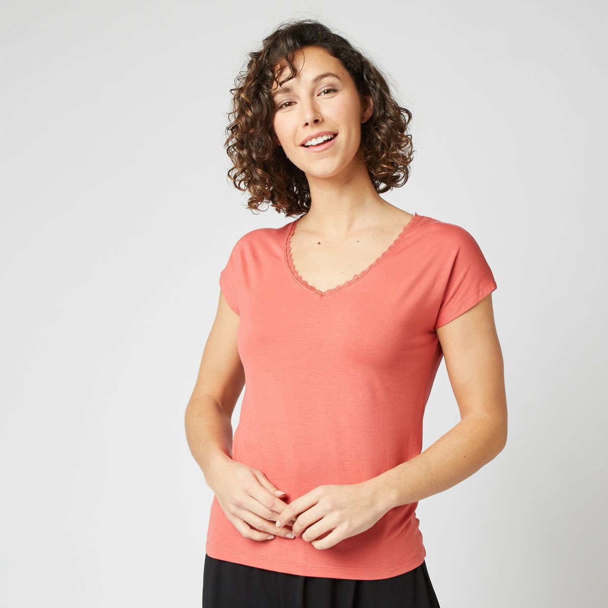 INEXTENSO T-shirt manches courtes col v à dentelles rose femme