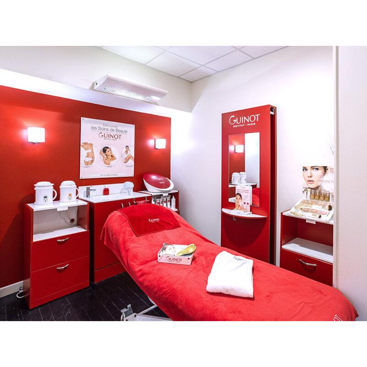 Smartbox Soin du visage nettoyant Guinot pour un moment de relaxation à soi - Coffret Cadeau Bien-être