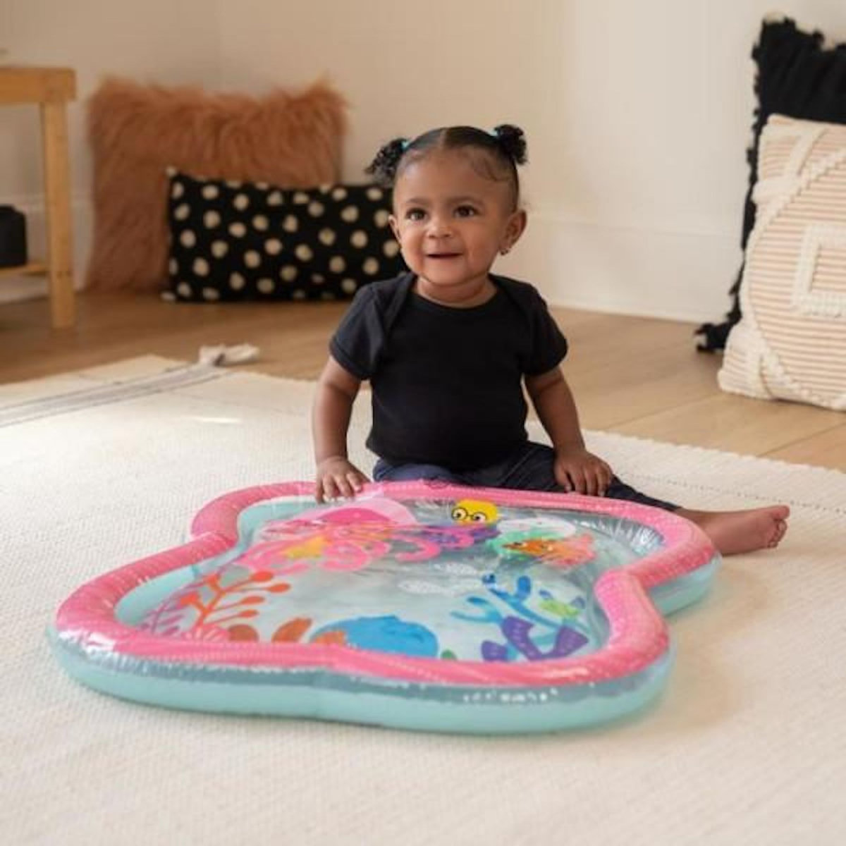 Bright Starts BABY EINSTEIN - JANET - Grand tapis d'eau pour bébé fille, jeu sensoriel et d'éveil?, gonflable, facile a nettoyer, pliable,