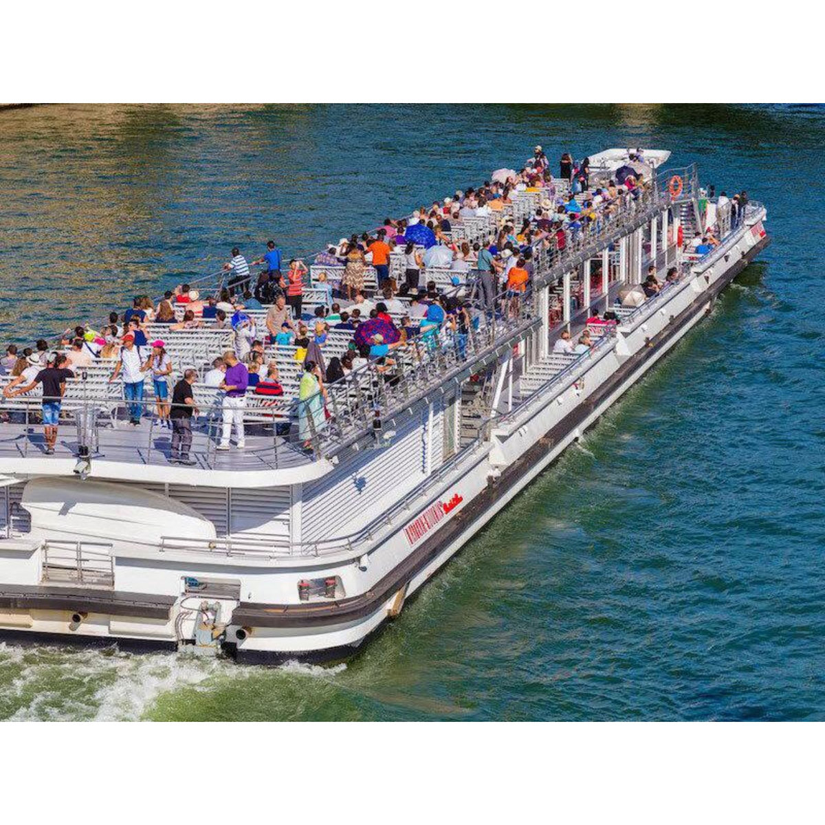 Smartbox Croisière sur la Seine en bateau-mouche en famille pour 2 adultes et 2 enfants - Coffret Cadeau Sport & Aventure