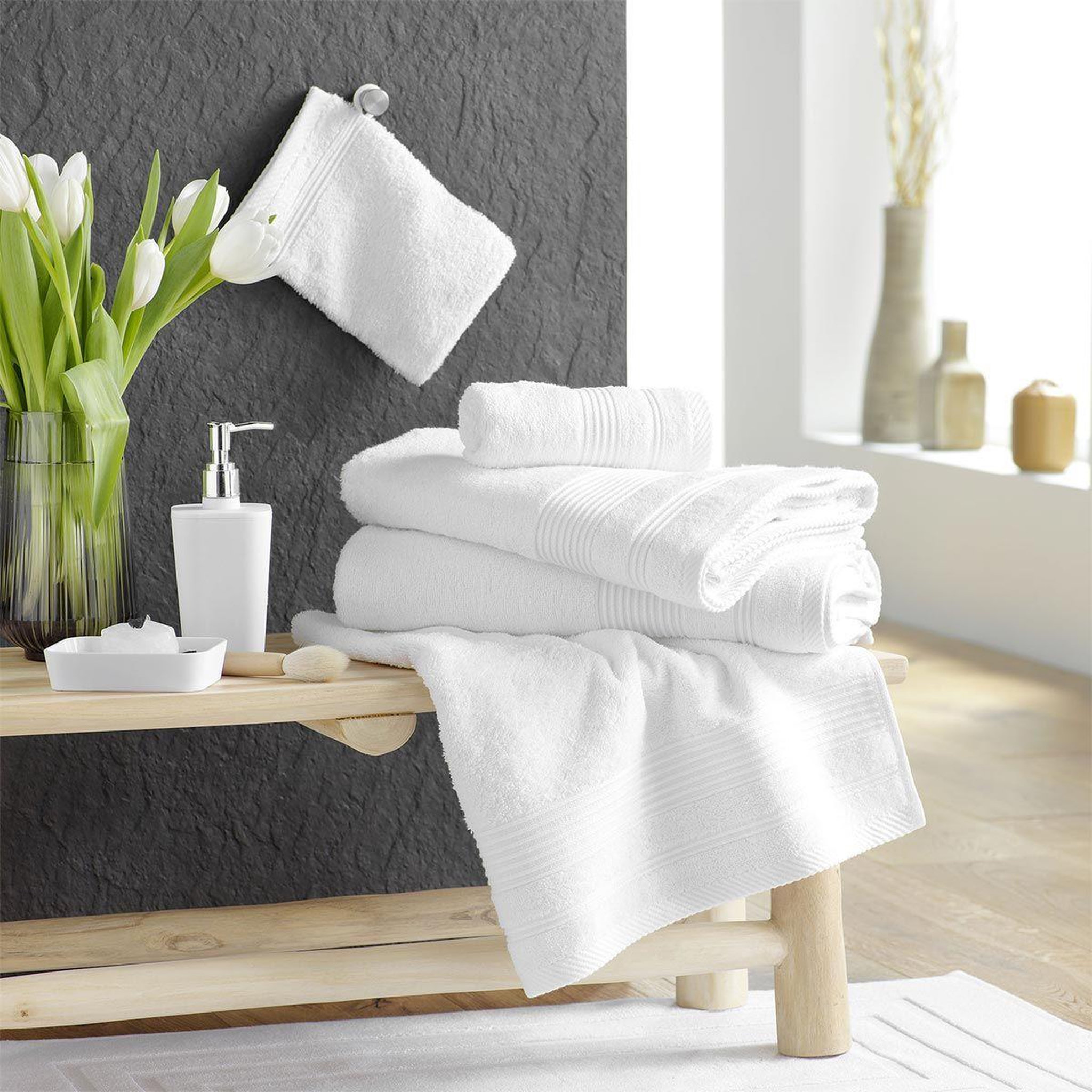 Voir la diapositive 4 : Douceur d'Intérieur Lot de 2 gants de toilette  tendresse  15x21cm blanc