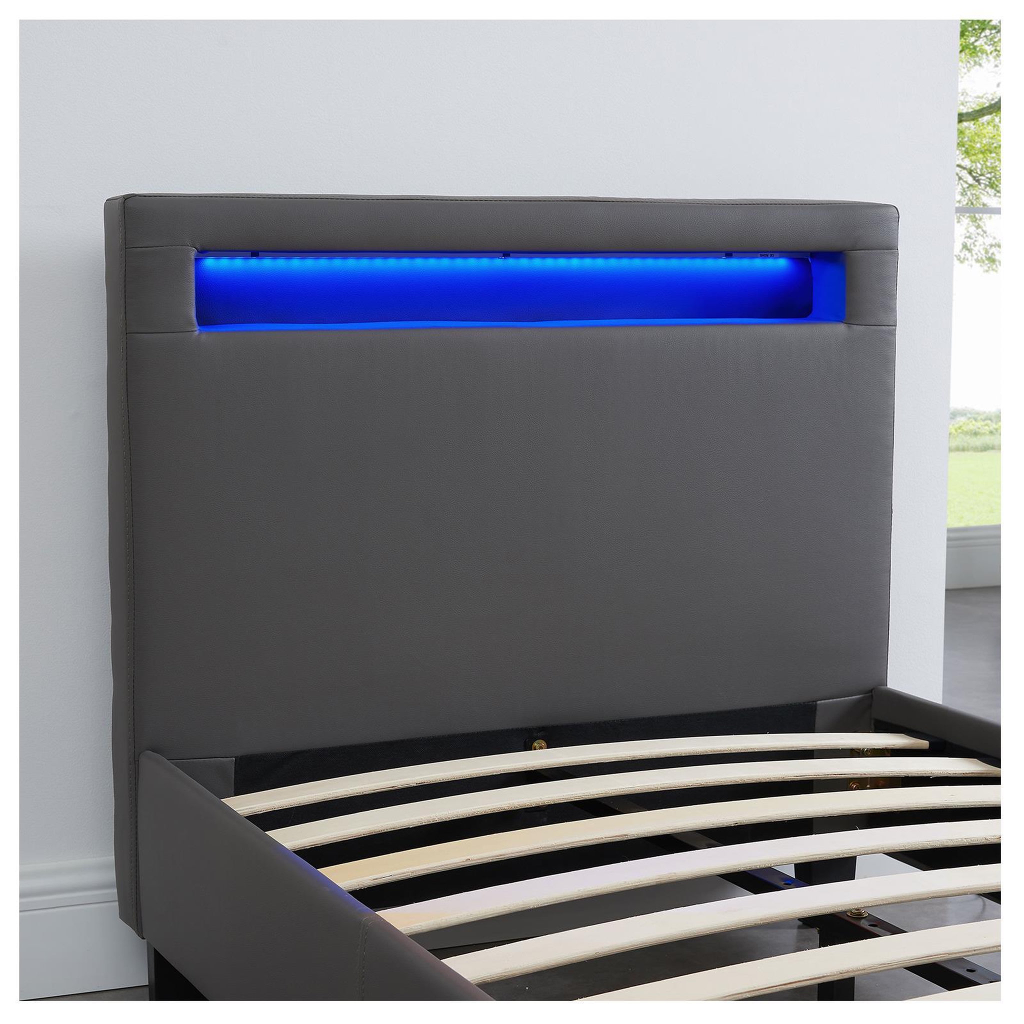 Voir la diapositive 6 : IDIMEX Lit LED simple LUCENO 90x190 cm, avec sommier, revêtement synthétique